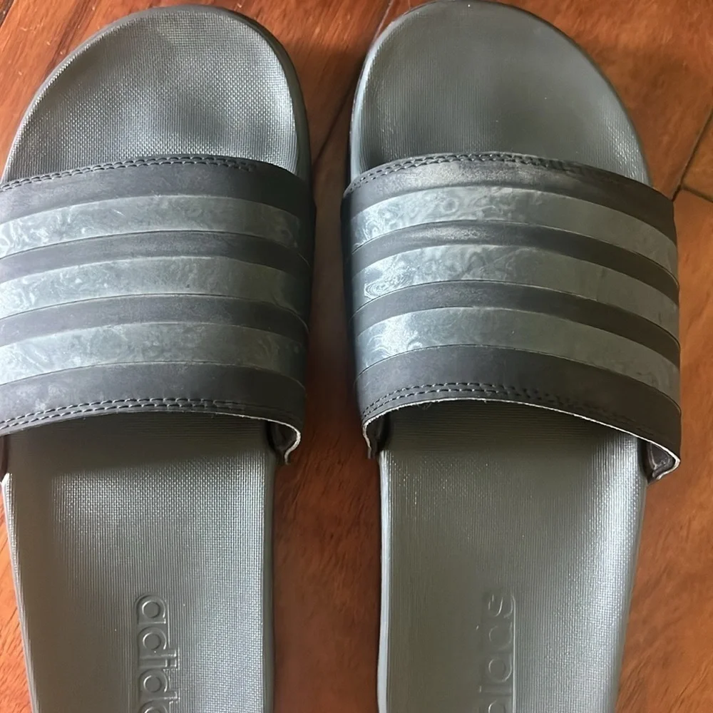 adidas Adilette Platform Slides Metallic Gray Size 10
